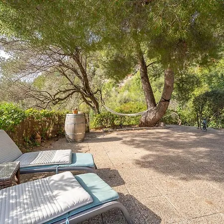 Casa Encantadora En 펜션 Cala Tuent